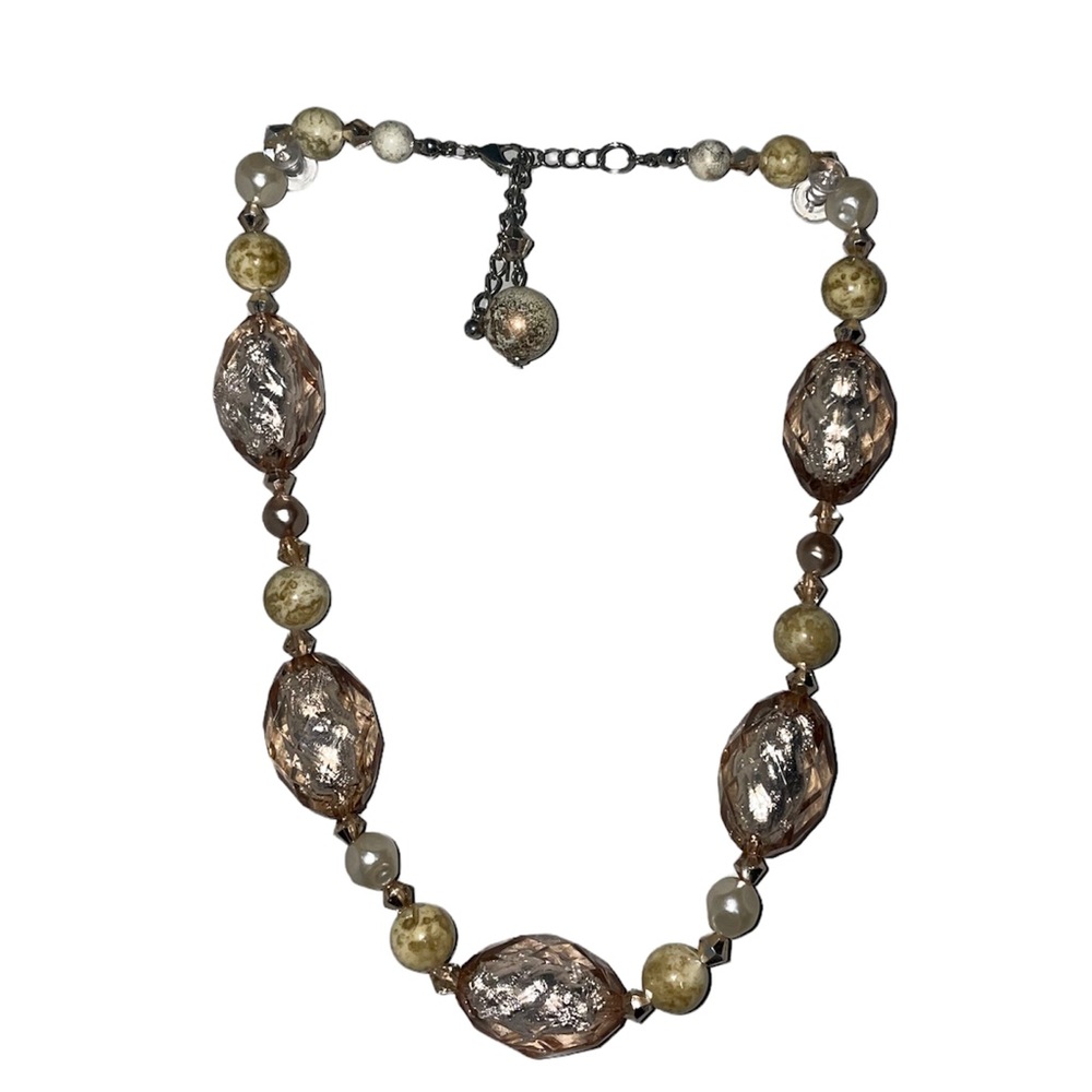 Short necklace